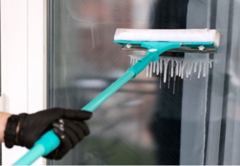 Raclette vitre pro : des vitres sans défaut